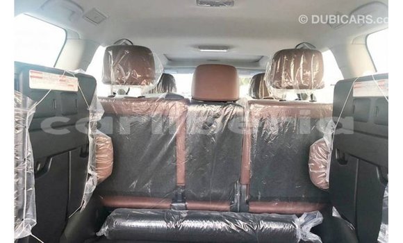 Acheter Import Voiture Toyota Land Cruiser Noir à Import - Dubai, Comté de Bomi Acheter Import Voiture Toyota Land Cruiser Noir à Import - Dubai, Comté de Bomi