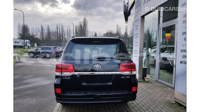 Big with watermark toyota land cruiser bomi county import dubai 2837