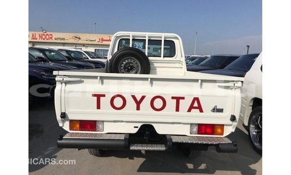 Buy Import Toyota Land Cruiser White Car in Import - Dubai in Bomi County Buy Import Toyota Land Cruiser White Car in Import - Dubai in Bomi County