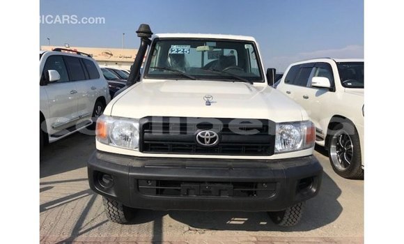 Buy Import Toyota Land Cruiser White Car in Import - Dubai in Bomi County Buy Import Toyota Land Cruiser White Car in Import - Dubai in Bomi County