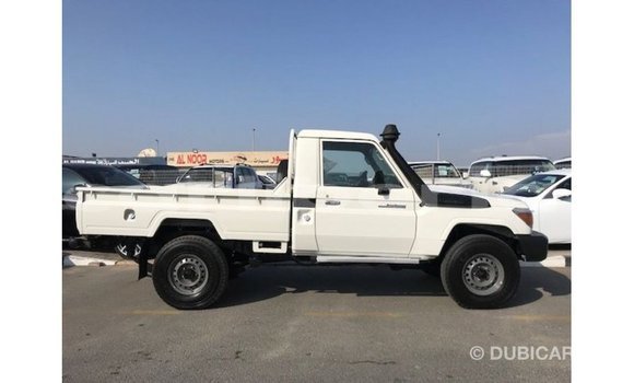 Buy Import Toyota Land Cruiser White Car in Import - Dubai in Bomi County Buy Import Toyota Land Cruiser White Car in Import - Dubai in Bomi County