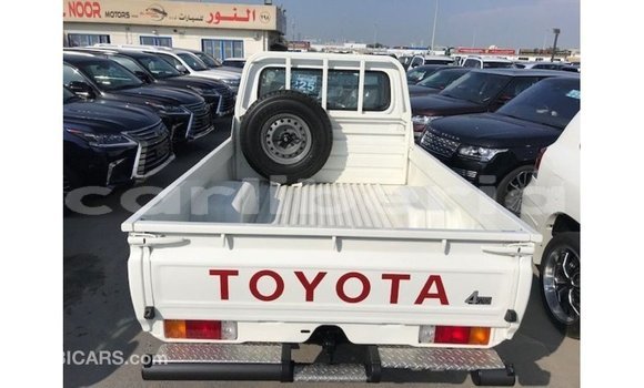 Buy Import Toyota Land Cruiser White Car in Import - Dubai in Bomi County Buy Import Toyota Land Cruiser White Car in Import - Dubai in Bomi County