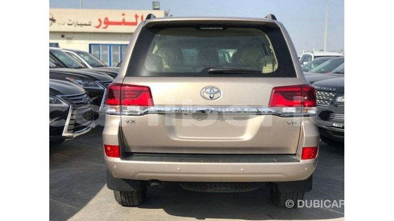 Big with watermark toyota land cruiser bomi county import dubai 2852