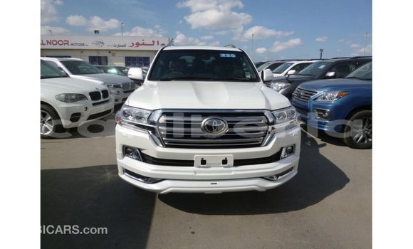 Buy Import Toyota Land Cruiser White Car in Import - Dubai in Bomi County Buy Import Toyota Land Cruiser White Car in Import - Dubai in Bomi County