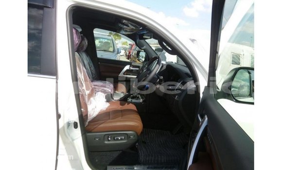 Buy Import Toyota Land Cruiser White Car in Import - Dubai in Bomi County Buy Import Toyota Land Cruiser White Car in Import - Dubai in Bomi County