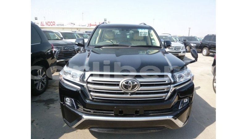 Big with watermark toyota land cruiser bomi county import dubai 2865