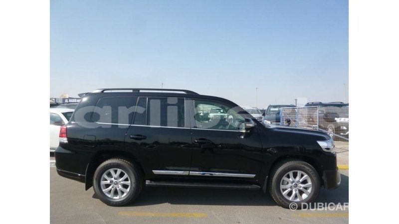 Big with watermark toyota land cruiser bomi county import dubai 2865