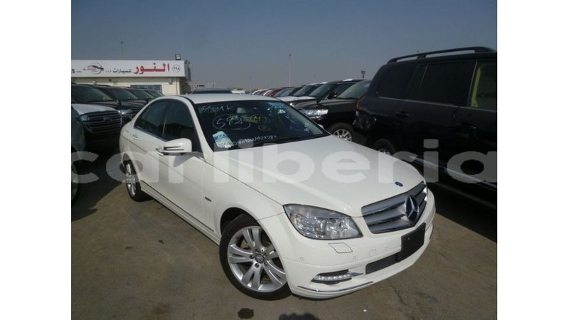Big with watermark mercedes benz 200 bomi county import dubai 2869