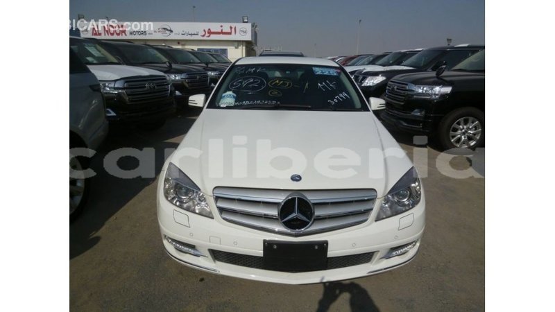 Big with watermark mercedes benz 200 bomi county import dubai 2869