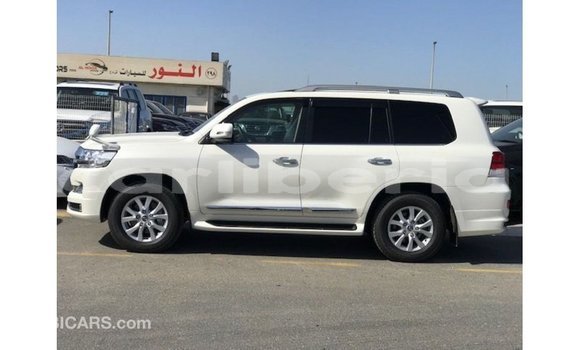 Buy Import Toyota Land Cruiser White Car in Import - Dubai in Bomi County Buy Import Toyota Land Cruiser White Car in Import - Dubai in Bomi County
