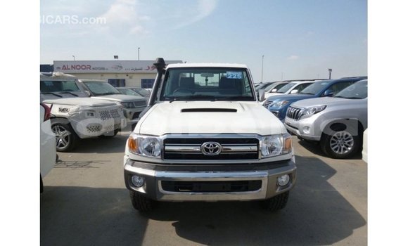 Buy Import Toyota Land Cruiser White Car in Import - Dubai in Bomi County Buy Import Toyota Land Cruiser White Car in Import - Dubai in Bomi County