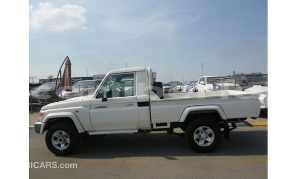 Buy Import Toyota Land Cruiser White Car in Import - Dubai in Bomi County Buy Import Toyota Land Cruiser White Car in Import - Dubai in Bomi County