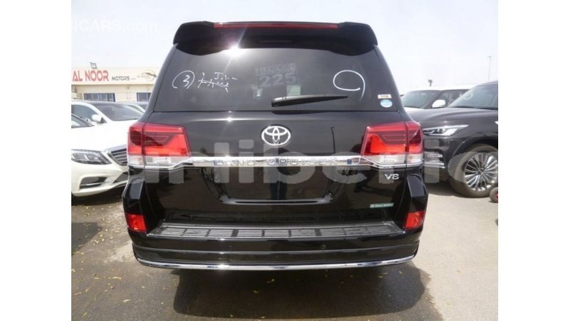 Big with watermark toyota land cruiser bomi county import dubai 2881