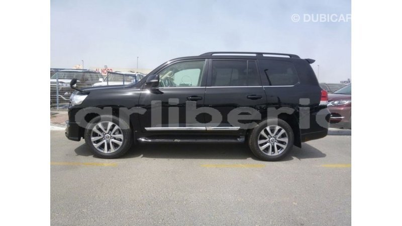 Big with watermark toyota land cruiser bomi county import dubai 2881