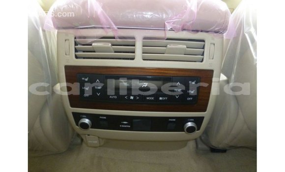 Buy Import Toyota Land Cruiser White Car in Import - Dubai in Bomi County Buy Import Toyota Land Cruiser White Car in Import - Dubai in Bomi County