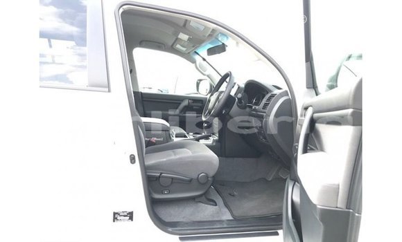 Buy Import Toyota Land Cruiser White Car in Import - Dubai in Bomi County Buy Import Toyota Land Cruiser White Car in Import - Dubai in Bomi County