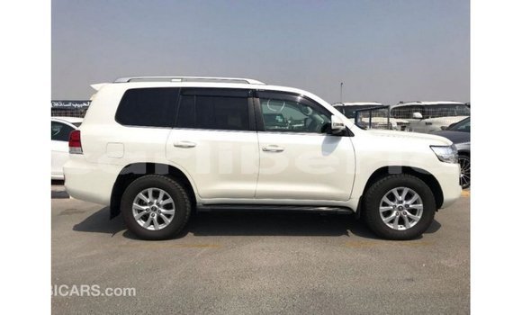 Buy Import Toyota Land Cruiser White Car in Import - Dubai in Bomi County Buy Import Toyota Land Cruiser White Car in Import - Dubai in Bomi County