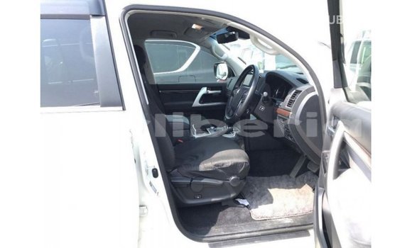 Buy Import Toyota Land Cruiser White Car in Import - Dubai in Bomi County Buy Import Toyota Land Cruiser White Car in Import - Dubai in Bomi County