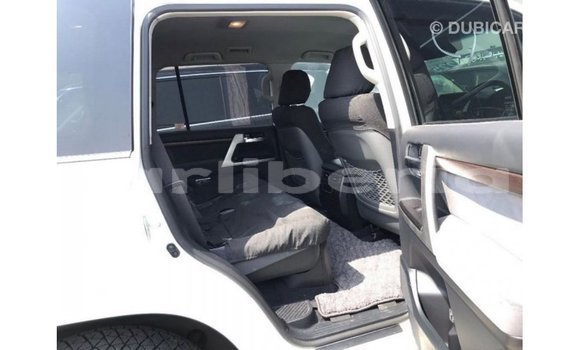 Buy Import Toyota Land Cruiser White Car in Import - Dubai in Bomi County Buy Import Toyota Land Cruiser White Car in Import - Dubai in Bomi County