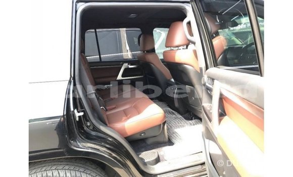 Acheter Import Voiture Toyota Land Cruiser Noir à Import - Dubai, Comté de Bomi Acheter Import Voiture Toyota Land Cruiser Noir à Import - Dubai, Comté de Bomi