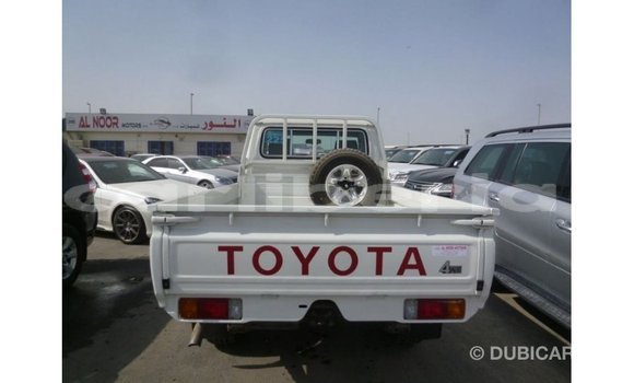 Buy Import Toyota Land Cruiser White Car in Import - Dubai in Bomi County Buy Import Toyota Land Cruiser White Car in Import - Dubai in Bomi County