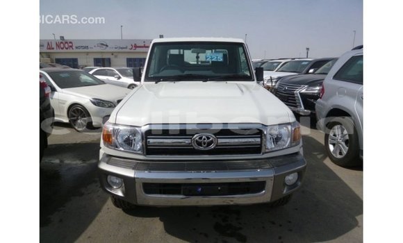 Buy Import Toyota Land Cruiser White Car in Import - Dubai in Bomi County Buy Import Toyota Land Cruiser White Car in Import - Dubai in Bomi County