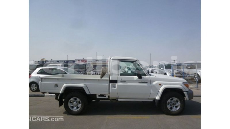 Big with watermark toyota land cruiser bomi county import dubai 2893