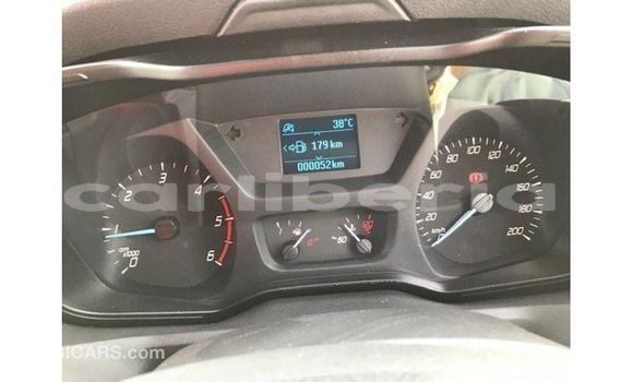 Buy Import Ford Club Wagon White Car in Import - Dubai in Bomi County Buy Import Ford Club Wagon White Car in Import - Dubai in Bomi County