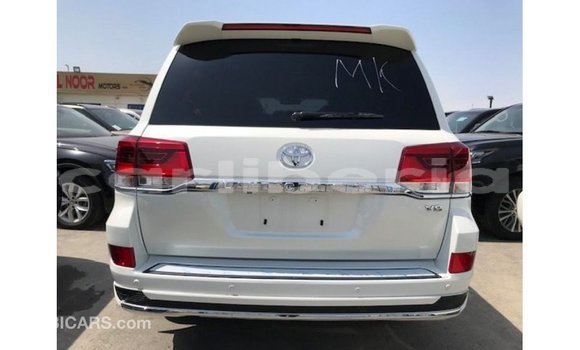 Buy Import Toyota Land Cruiser White Car in Import - Dubai in Bomi County Buy Import Toyota Land Cruiser White Car in Import - Dubai in Bomi County