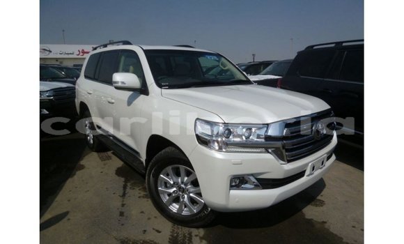 Buy Import Toyota Land Cruiser White Car in Import - Dubai in Bomi County Buy Import Toyota Land Cruiser White Car in Import - Dubai in Bomi County