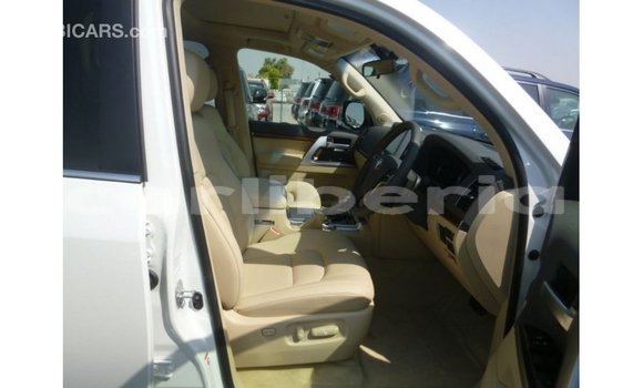 Buy Import Toyota Land Cruiser White Car in Import - Dubai in Bomi County Buy Import Toyota Land Cruiser White Car in Import - Dubai in Bomi County