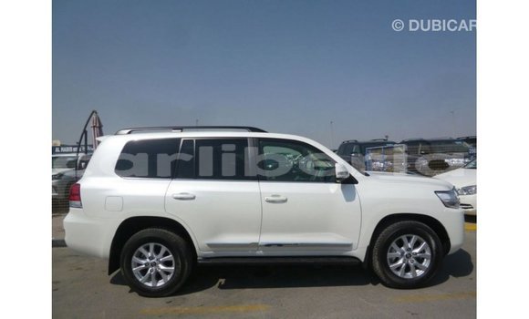 Buy Import Toyota Land Cruiser White Car in Import - Dubai in Bomi County Buy Import Toyota Land Cruiser White Car in Import - Dubai in Bomi County