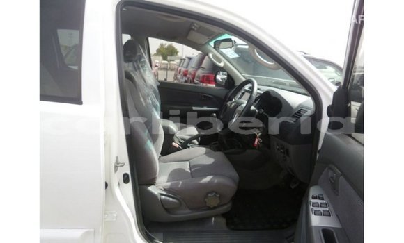 Buy Import Toyota Hilux White Car in Import - Dubai in Bomi County Buy Import Toyota Hilux White Car in Import - Dubai in Bomi County