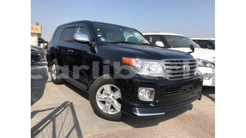 Big with watermark toyota land cruiser bomi county import dubai 2962