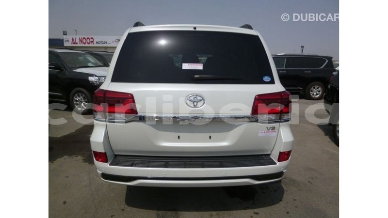 Big with watermark toyota land cruiser bomi county import dubai 2965