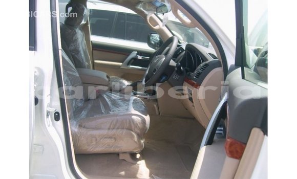 Buy Import Toyota Land Cruiser White Car in Import - Dubai in Bomi County Buy Import Toyota Land Cruiser White Car in Import - Dubai in Bomi County