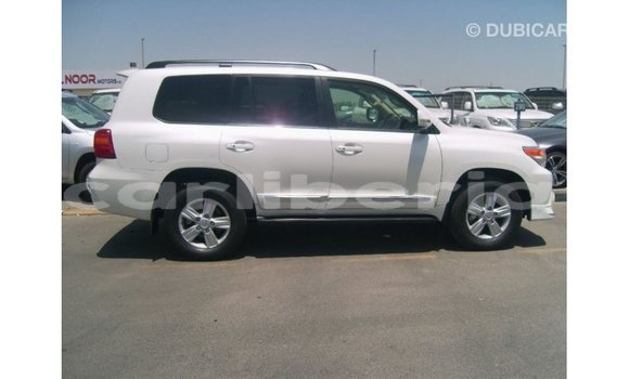 Buy Import Toyota Land Cruiser White Car in Import - Dubai in Bomi County Buy Import Toyota Land Cruiser White Car in Import - Dubai in Bomi County