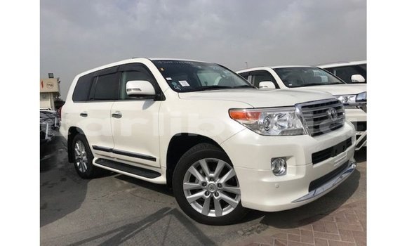 Buy Import Toyota Land Cruiser White Car in Import - Dubai in Bomi County Buy Import Toyota Land Cruiser White Car in Import - Dubai in Bomi County