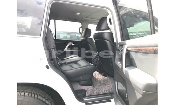 Buy Import Toyota Land Cruiser White Car in Import - Dubai in Bomi County Buy Import Toyota Land Cruiser White Car in Import - Dubai in Bomi County