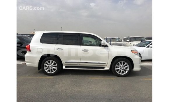 Buy Import Toyota Land Cruiser White Car in Import - Dubai in Bomi County Buy Import Toyota Land Cruiser White Car in Import - Dubai in Bomi County