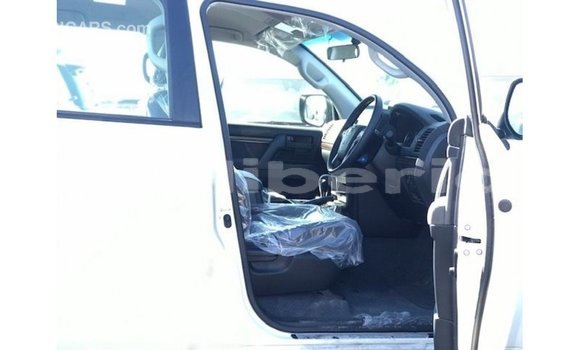 Buy Import Toyota Land Cruiser White Car in Import - Dubai in Bomi County Buy Import Toyota Land Cruiser White Car in Import - Dubai in Bomi County