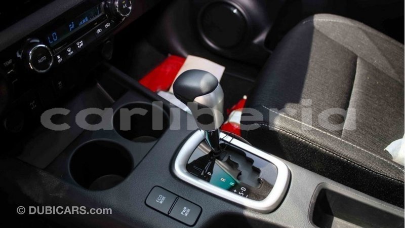 Big with watermark toyota hilux bomi county import dubai 2984