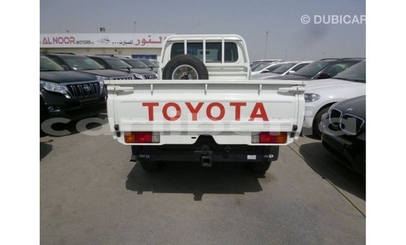 Buy Import Toyota Land Cruiser White Car in Import - Dubai in Bomi County Buy Import Toyota Land Cruiser White Car in Import - Dubai in Bomi County