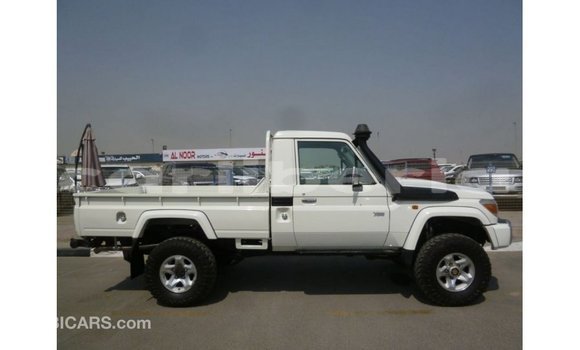 Buy Import Toyota Land Cruiser White Car in Import - Dubai in Bomi County Buy Import Toyota Land Cruiser White Car in Import - Dubai in Bomi County