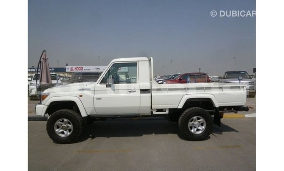 Buy Import Toyota Land Cruiser White Car in Import - Dubai in Bomi County Buy Import Toyota Land Cruiser White Car in Import - Dubai in Bomi County