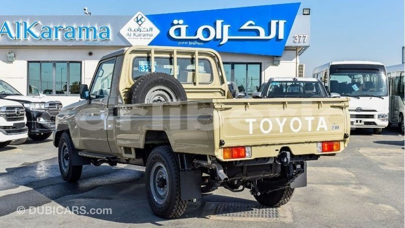 Big with watermark toyota land cruiser bomi county import dubai 2991