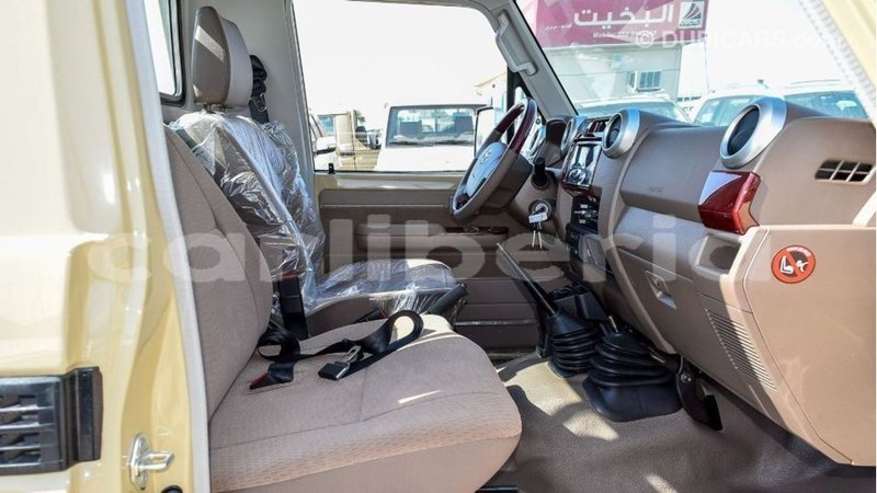 Big with watermark toyota land cruiser bomi county import dubai 2992
