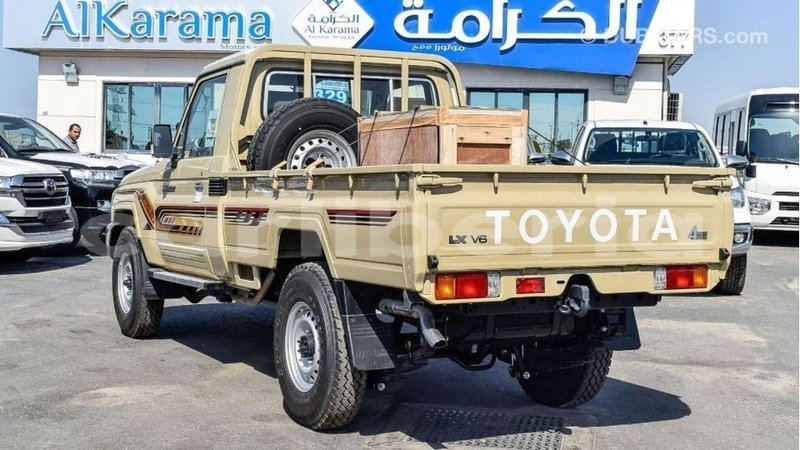 Big with watermark toyota land cruiser bomi county import dubai 2992