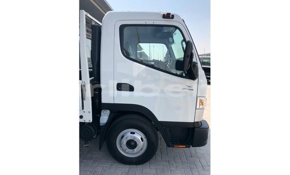 Buy Import Mitsubishi Carisma White Car in Import - Dubai in Bomi County Buy Import Mitsubishi Carisma White Car in Import - Dubai in Bomi County
