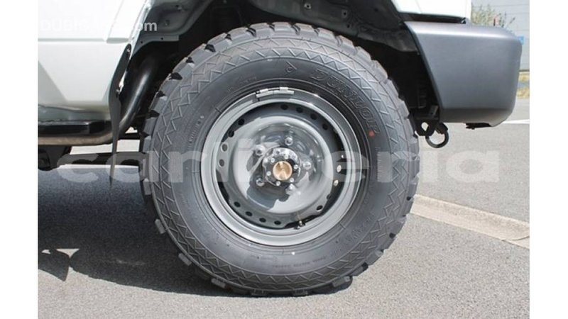 Big with watermark toyota land cruiser bomi county import dubai 3020